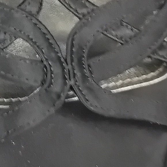 Air Jordan's + Woman's shoes assorted - Picture 7 of 8